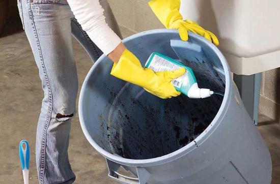 Comment nettoyer et désinfecter une poubelle avec des produits naturels ?
